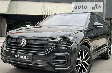 Внедорожник / Кроссовер Volkswagen Touareg 2022 в Киеве