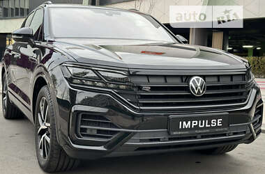 Внедорожник / Кроссовер Volkswagen Touareg 2022 в Киеве