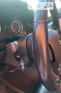 Позашляховик / Кросовер Volkswagen Touareg 2015 в Золочеві