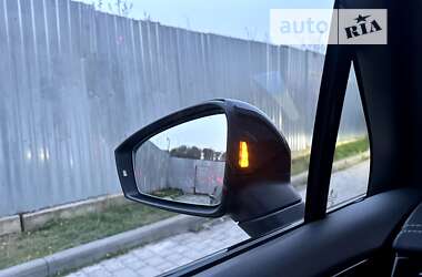 Позашляховик / Кросовер Volkswagen Touareg 2019 в Львові
