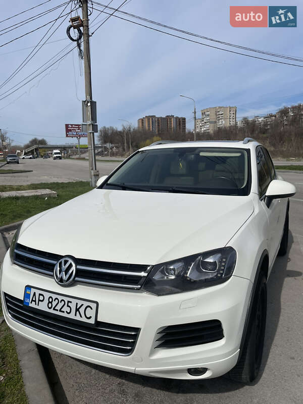 Внедорожник / Кроссовер Volkswagen Touareg 2011 в Одессе