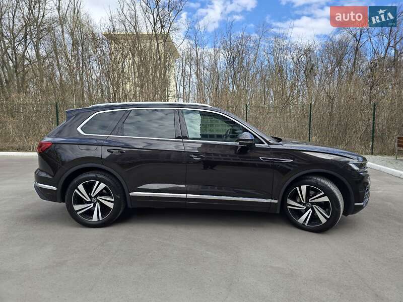 Внедорожник / Кроссовер Volkswagen Touareg 2021 в Харькове