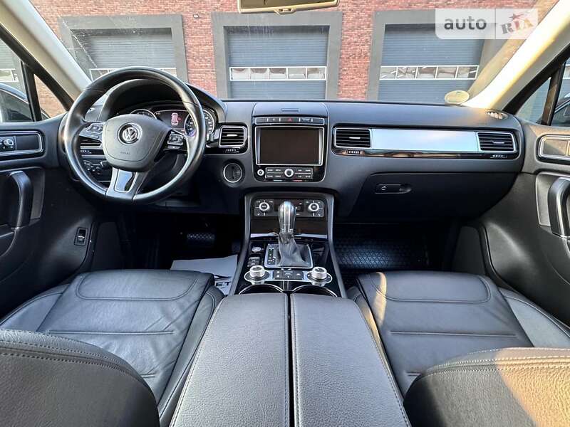 Внедорожник / Кроссовер Volkswagen Touareg 2016 в Черновцах фото 10 Внедорожник / Кроссовер Volkswagen Touareg 2016 в Черновцах