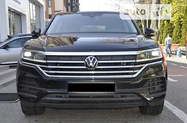 Позашляховик / Кросовер Volkswagen Touareg 2020 в Одесі