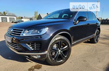 Позашляховик / Кросовер Volkswagen Touareg 2016 в Житомирі