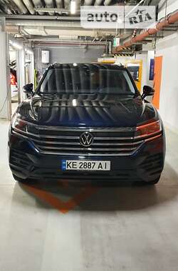 Внедорожник / Кроссовер Volkswagen Touareg 2021 в Днепре