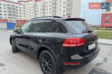 Внедорожник / Кроссовер Volkswagen Touareg 2013 в Виннице