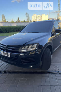 Позашляховик / Кросовер Volkswagen Touareg 2010 в Києві