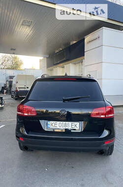 Внедорожник / Кроссовер Volkswagen Touareg 2010 в Киеве