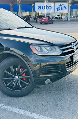 Внедорожник / Кроссовер Volkswagen Touareg 2010 в Павлограде