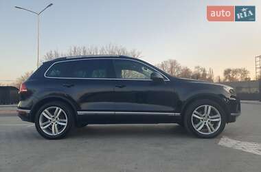 Внедорожник / Кроссовер Volkswagen Touareg 2015 в Одессе