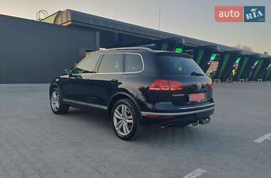 Внедорожник / Кроссовер Volkswagen Touareg 2015 в Одессе