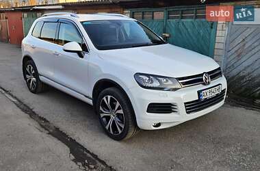 Внедорожник / Кроссовер Volkswagen Touareg 2013 в Харькове