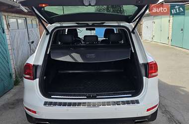 Внедорожник / Кроссовер Volkswagen Touareg 2013 в 