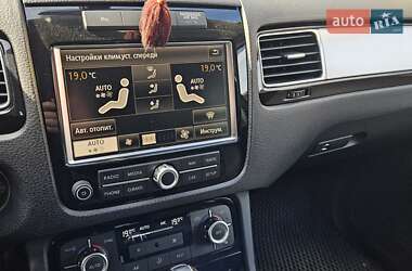 Внедорожник / Кроссовер Volkswagen Touareg 2013 в 