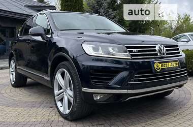 Внедорожник / Кроссовер Volkswagen Touareg 2015 в Львове