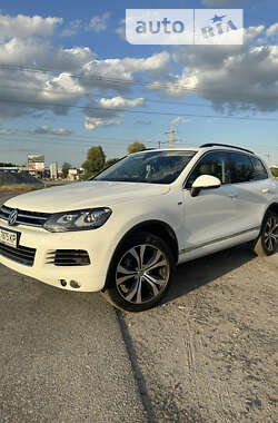 Позашляховик / Кросовер Volkswagen Touareg 2012 в Києві