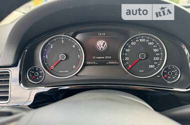 Внедорожник / Кроссовер Volkswagen Touareg 2015 в Виннице