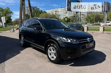 Позашляховик / Кросовер Volkswagen Touareg 2012 в Запоріжжі