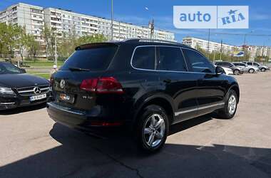 Позашляховик / Кросовер Volkswagen Touareg 2012 в Запоріжжі