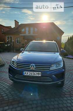 Позашляховик / Кросовер Volkswagen Touareg 2015 в Слов'янську