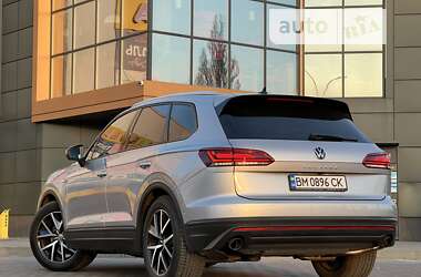 Позашляховик / Кросовер Volkswagen Touareg 2020 в Києві