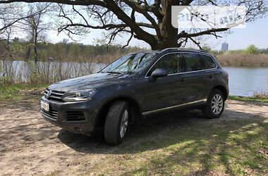 Позашляховик / Кросовер Volkswagen Touareg 2012 в Києві