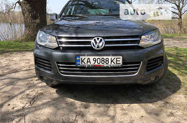 Позашляховик / Кросовер Volkswagen Touareg 2012 в Києві