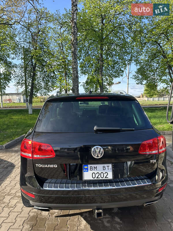 Внедорожник / Кроссовер Volkswagen Touareg 2014 в Шостке