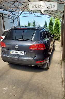 Позашляховик / Кросовер Volkswagen Touareg 2012 в Дніпрі