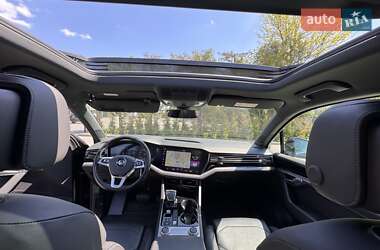 Внедорожник / Кроссовер Volkswagen Touareg 2019 в Львове