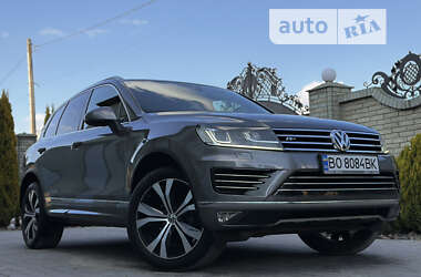 Внедорожник / Кроссовер Volkswagen Touareg 2017 в Тернополе