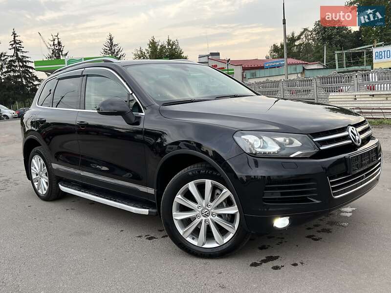 Позашляховик / Кросовер Volkswagen Touareg 2010 в Вінниці