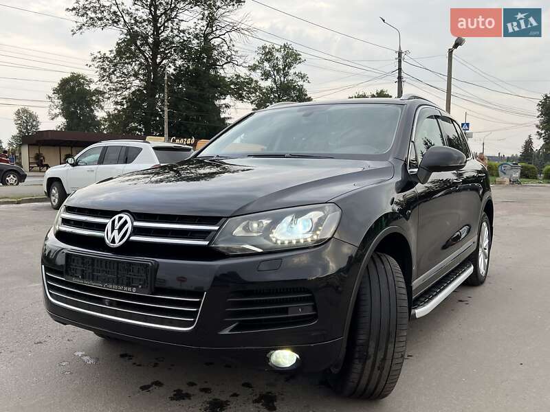 Позашляховик / Кросовер Volkswagen Touareg 2010 в Вінниці