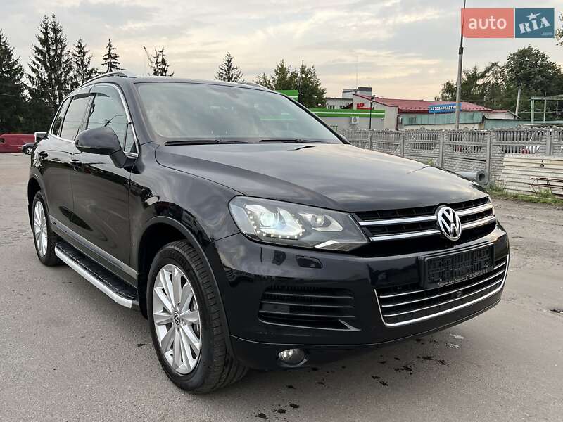 Позашляховик / Кросовер Volkswagen Touareg 2010 в Вінниці