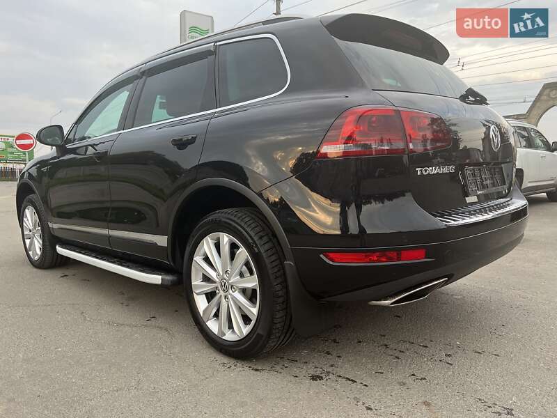 Позашляховик / Кросовер Volkswagen Touareg 2010 в Вінниці