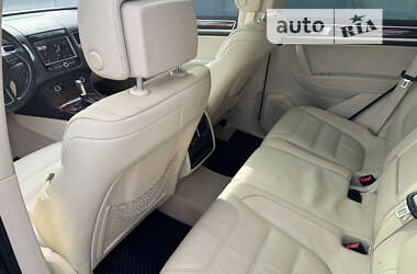 Внедорожник / Кроссовер Volkswagen Touareg 2011 в Умани