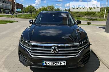 Внедорожник / Кроссовер Volkswagen Touareg 2019 в Ужгороде