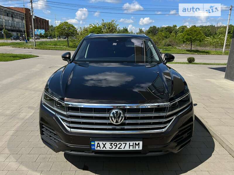 Позашляховик / Кросовер Volkswagen Touareg 2019 в Ужгороді