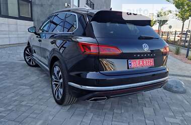 Позашляховик / Кросовер Volkswagen Touareg 2018 в Луцьку