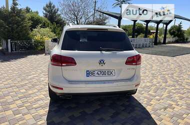 Позашляховик / Кросовер Volkswagen Touareg 2011 в Южноукраїнську