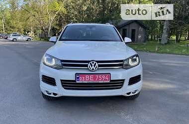 Позашляховик / Кросовер Volkswagen Touareg 2014 в Рівному