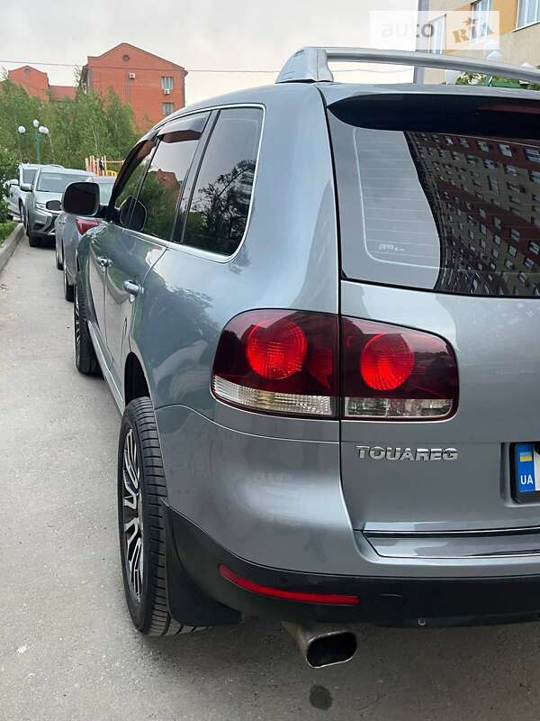 Позашляховик / Кросовер Volkswagen Touareg 2008 в Харкові