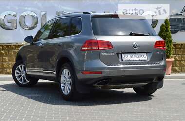 Внедорожник / Кроссовер Volkswagen Touareg 2013 в Одессе