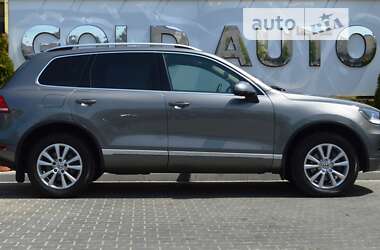 Внедорожник / Кроссовер Volkswagen Touareg 2013 в Одессе