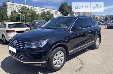 Позашляховик / Кросовер Volkswagen Touareg 2017 в Запоріжжі