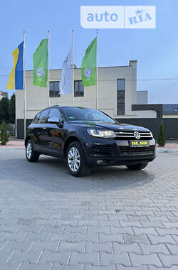 Внедорожник / Кроссовер Volkswagen Touareg 2014 в Луцке