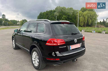 Внедорожник / Кроссовер Volkswagen Touareg 2012 в Львове