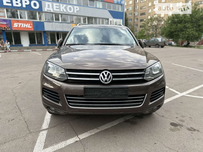 Внедорожник / Кроссовер Volkswagen Touareg 2010 в Славянске