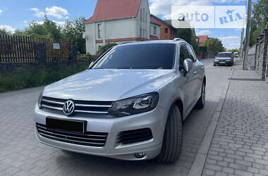 Внедорожник / Кроссовер Volkswagen Touareg 2010 в Хмельницком